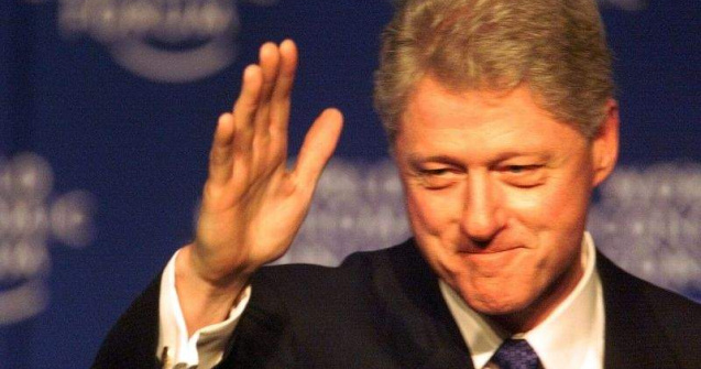 Bill Clinton isi construieste la Adunarea Generala a ONU imaginea de "salvator al lumii"