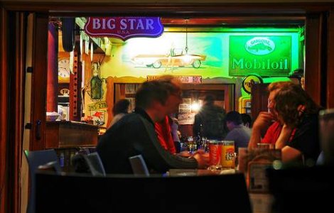 Rata sinuciderilor in mediul rural, legata de numarul de carciumi