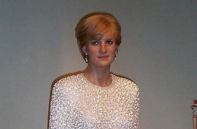 "La Princesse et le President": Lady Di, iubita fostului presedinte Valery Giscard d'Estaing