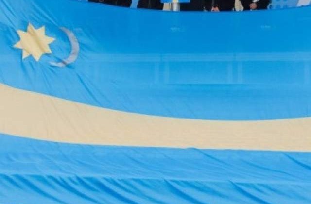 Kelemen Hunor i-a inmanat lui Antonescu un steag secuiesc ca gest simbolic impotriva dezbinarii