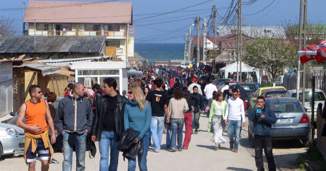 Restricții la terasele din Vama Veche: muzică la volum redus în weekend