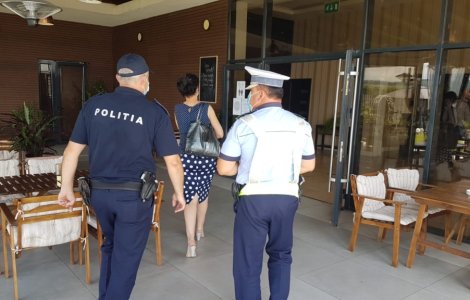 Jandarmii și polițiștii au întrerupt distracția de la terase