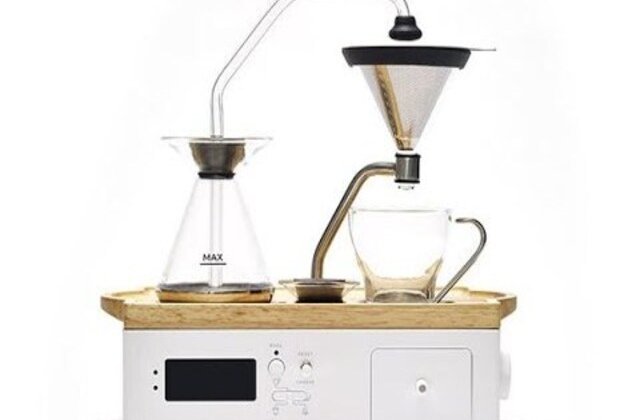 Avem nevoie și noi de asta! Ceasul deșteptător care face cafea