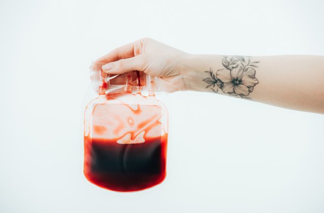 C&acirc;t timp și de ce nu ai voie să donezi s&acirc;nge dacă ai tatuaje