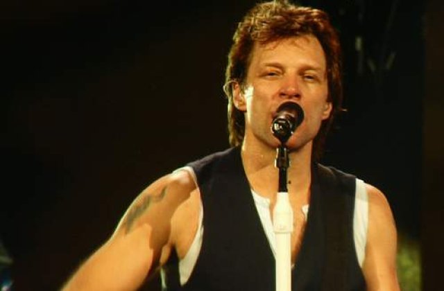 Bon Jovi il inlocuieste pe Michael Jackson