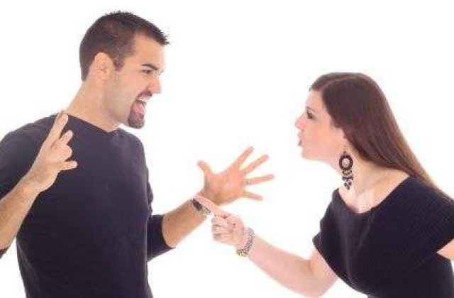 Bratari electronice pentru barbatii care isi agreseaza sotiile