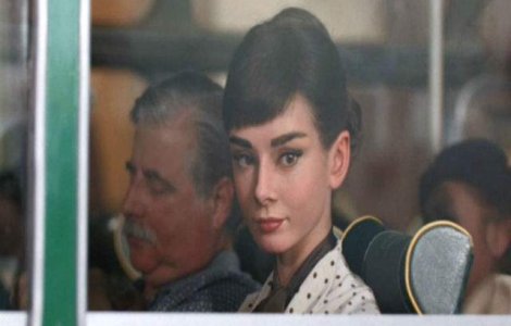 Audrey Hepburn, "readusa" publicului intr-o noua reclama la ciocolata