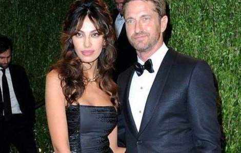  Foto  Madalina Ghenea si Gerard Butler la Oscaruri. Cum arata?