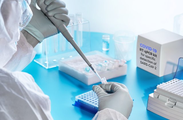 Cât costă un test pentru Covid-19 la privat și cât durează până primești rezultatul