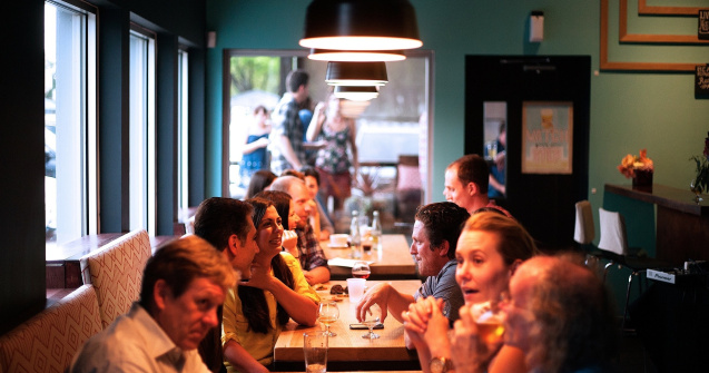 Min. Economiei: ”Nu putem deschide restaurantele dacă regulile nu se respectă”