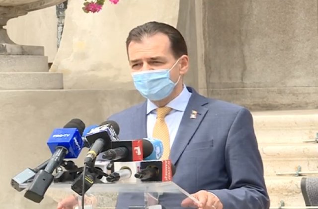 VIDEO Ludovic Orban a fost huiduit de c&acirc;țiva protestatari &icirc;n timpul unei conferințe de presă
