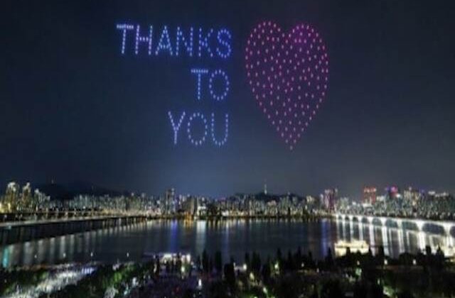 VIDEO Spectacol cu 300 drone: cum mulțumește Coreea de Sud medicilor care luptă împotriva COVID-19