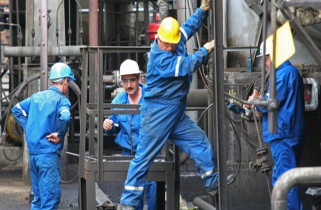 Concedieri colective la Combinatul de Oțeluri Speciale (COS) Târgoviște. 1.200 angajați fără loc de muncă