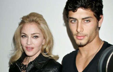 Madonna vrea sa se marite