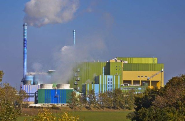 Guvernul "periaza" companiile din energie: Mii de concedieri planificate