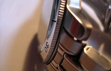 Un mitropolit si-a donat bisericii ceasul Rolex pentru a plati lumina