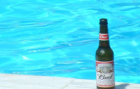 Budweiser, acuzat de etichetarea falsa a nivelului de alcool