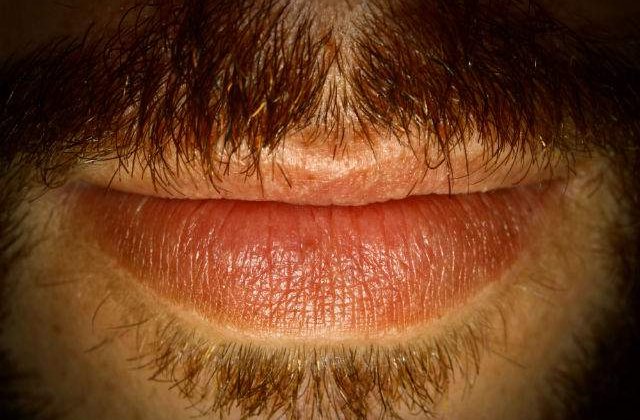 Cercetatorii spun ca parul facial este avantajos pentru sanatate