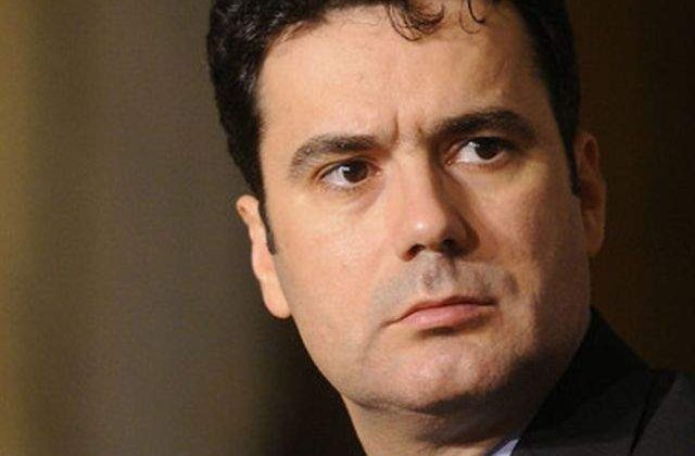 Pricopie propune mentinerea clasei a IX-a in liceu