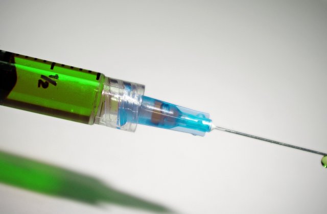 Miliardarii Rusiei primesc un vaccin experimental anti-Covid-19 încă din aprilie