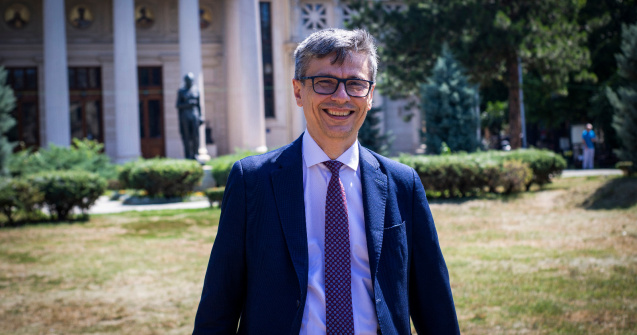 Virgil Popescu: Restaurantele vor rămâne închise „atâta timp cât nu vedem o respectare a regulilor pe terase”