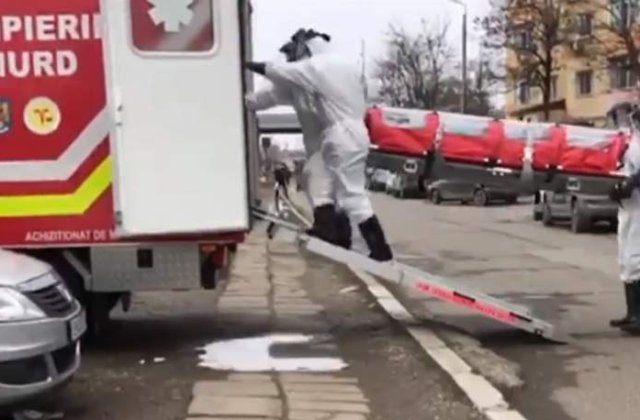 A cerut să fie externat vineri, deși era pozitiv. Duminică a ajuns direct la Reanimare