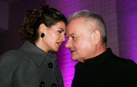 Moni paraseste caminul conjugal de la Izvorani