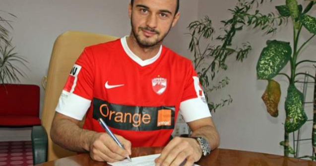 Fostul stelist Alexandru Tudose a semnat cu Dinamo