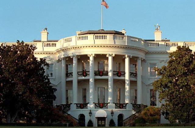 Disputa intre Casa Alba si celebrul jurnalist Bob Woodward