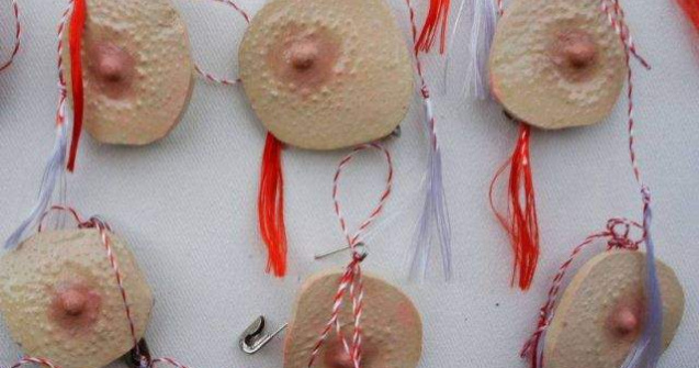 Cel mai ciudat martisor: Sfarc cu snurulet la 5 lei bucata