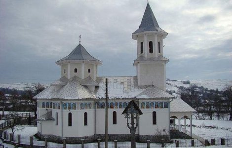 Biserica a reglementat cununiile, inmormantarea si botezul. Ce se schimba?