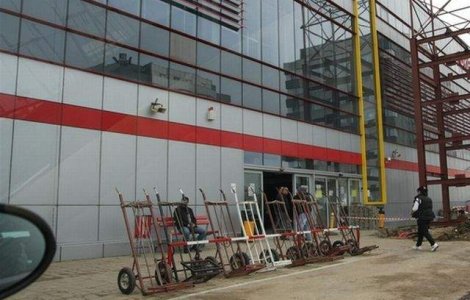 Accident de munca la Dragonul Rosu: Unui barbat i s-au retezat picioarele