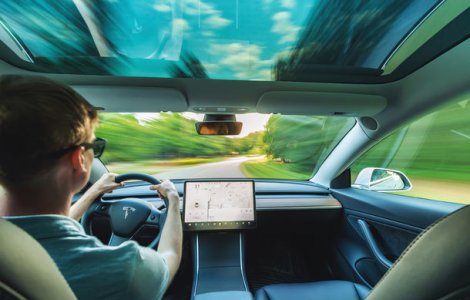 Tesla se gândește deja la încă două modele în gamă