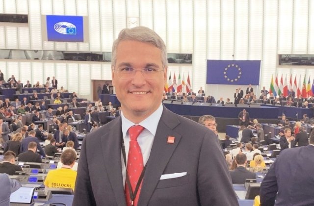 Dragoș Pîslaru (PLUS), cel mai influent europarlamentar în materie de politici economice