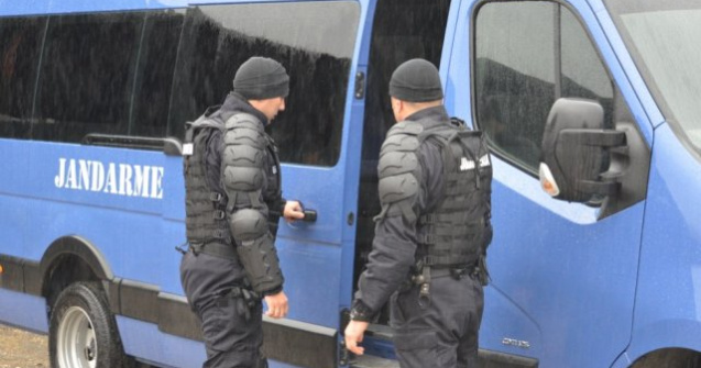 Percheziții în București: False cadre medicale au vândut aparatură sanitară