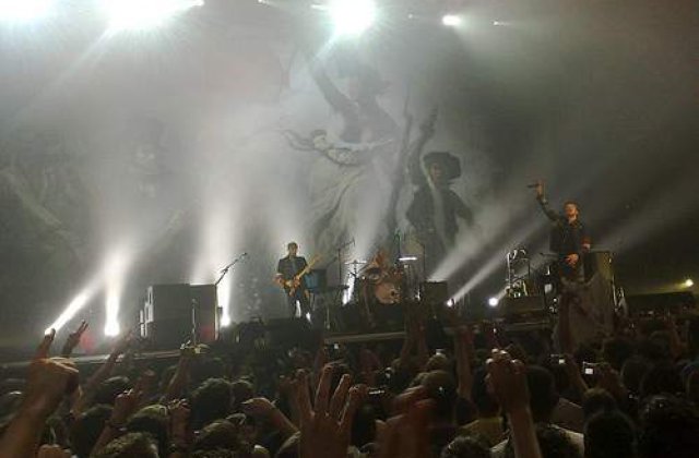 Coldplay: Profesori de muzica pentru copiii orfani