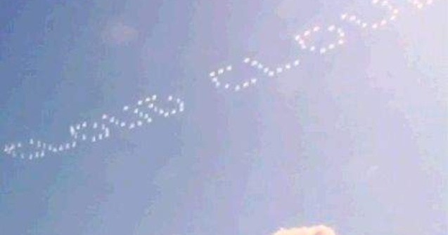 VIDEO: Grafitti pe norii de deasupra New York-ului