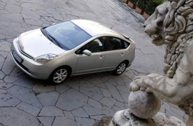 Operatiune de amploare: Toyota recheama in service 3,8 mil. masini