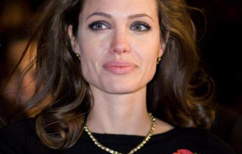 Angelina Jolie, motiv de bataie in Romania