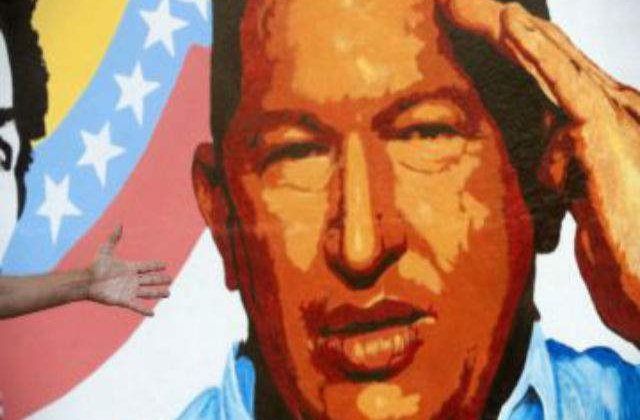 Sute de manifestanti cer adevarul despre starea de sanatate a lui Chavez