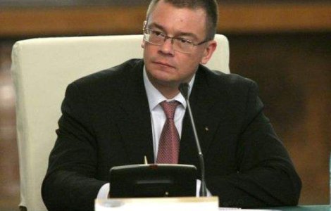 Forta Civica cere demisia premierului si a lui Corlatean