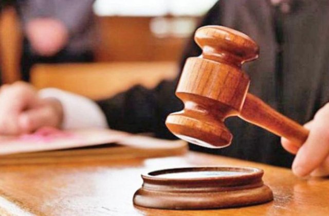 Instanțe sufocate de procese. Românii contestă carantina și izolarea