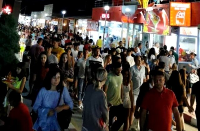 Terasele de la mare, deschise și după ora 23. Prefectul de Constanța nu e de acord cu &icirc;nchiderea lor