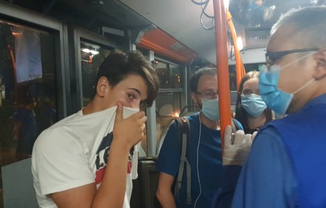 Controale în mijloacele STB: Mai multe persoane au fost surprinse fără mască