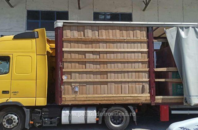 Captură record la vama Bechet: 162.500 de pachete de țigări