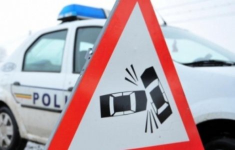 Beat și fără permis, a intrat într-un cap de pod. Un adolescent a murit în accident