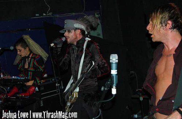 IAMX vor lansa o pagina de internet cu remixuri ale pieselor