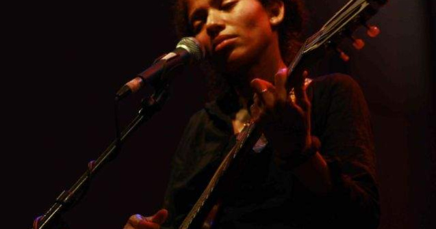 Cantareata Nneka vine la B`estfest 2013