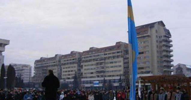 Sfidare! Un drapel secuiesc a fost arborat in Baraolt