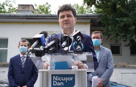 Nicușor Dan, despre Firea: „A folosit 5 milioane de euro pe an pentru a-și face campanie”